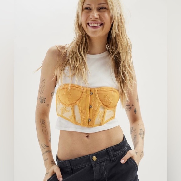 NWT UO Lace Corset - Picture 4 of 7